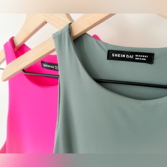 2 bodysuits - Picture 2 of 5